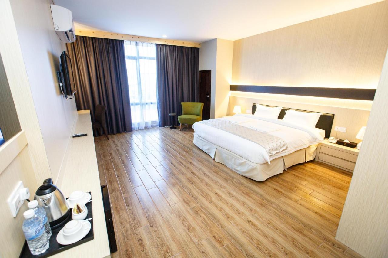 Lintas Platinum Hotel Kota Kinabalu Ngoại thất bức ảnh